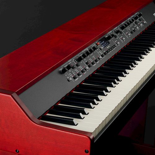Nord-Grand-wood-stand-angled