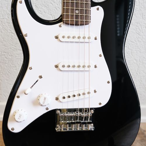 Squier-Mini-Strat-Black-LH-Occasion_2